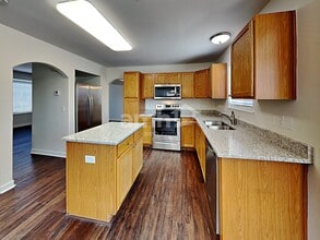 11383 Berry Farm Rd in Fountain, CO - Foto de edificio - Building Photo