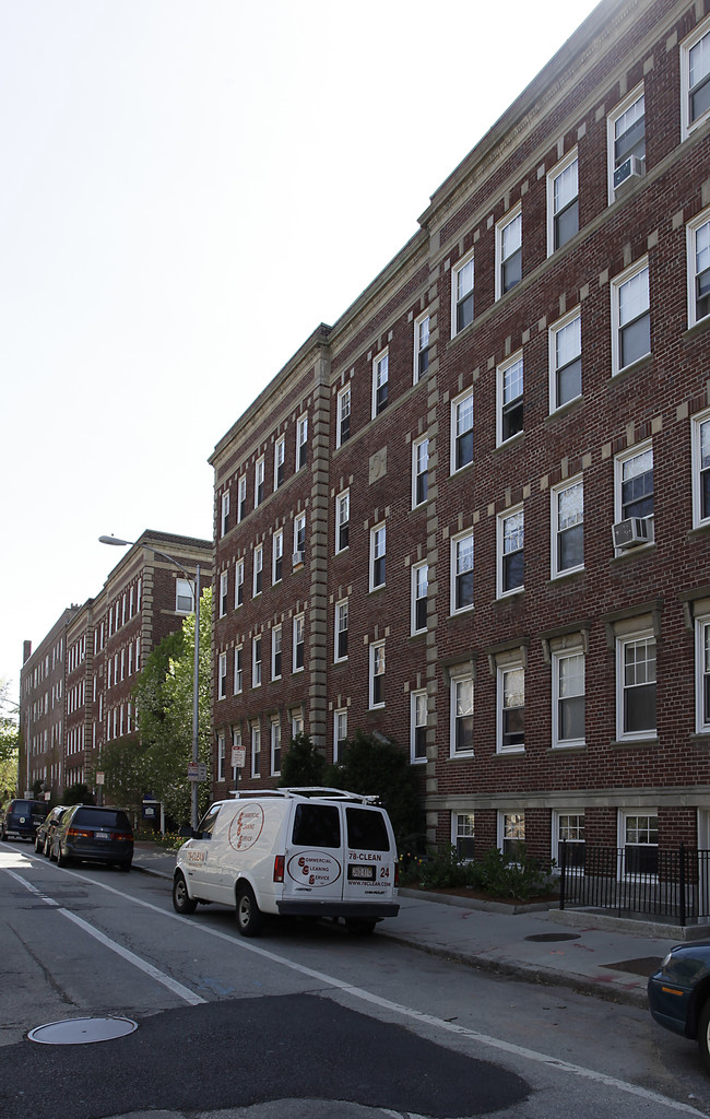 Chauncy Court Apartments in Cambridge, MA - Building Photo - Building Photo