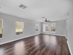 8717 Spruce Hills Ct in Lakewood Ranch, FL - Building Photo - Building Photo