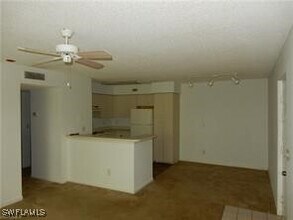 13555 Eagle Ridge Dr in Ft. Myers, FL - Building Photo - Building Photo