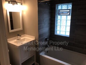 2157 Wascana Ave in Lakewood, OH - Building Photo - Building Photo