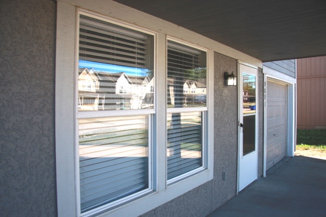 9021 E 85 St in Raytown, MO - Building Photo - Building Photo