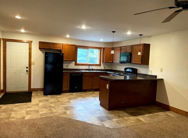221 Maple St in Rhinelander, WI - Building Photo - Building Photo
