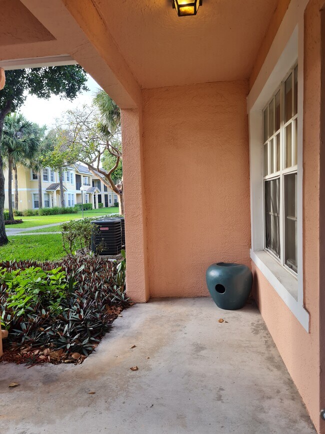 1008 Belmont Ln, Unit 1008 in North Lauderdale, FL - Building Photo - Building Photo