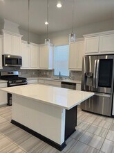 1555 Rustling Creek Dr in Missouri City, TX - Building Photo - Building Photo
