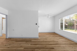 731 Orange Ave, Unit 06 in Long Beach, CA - Building Photo - Building Photo