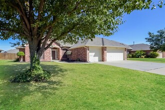 15608 Himalaya Ridge in Oklahoma City, OK - Building Photo - Building Photo