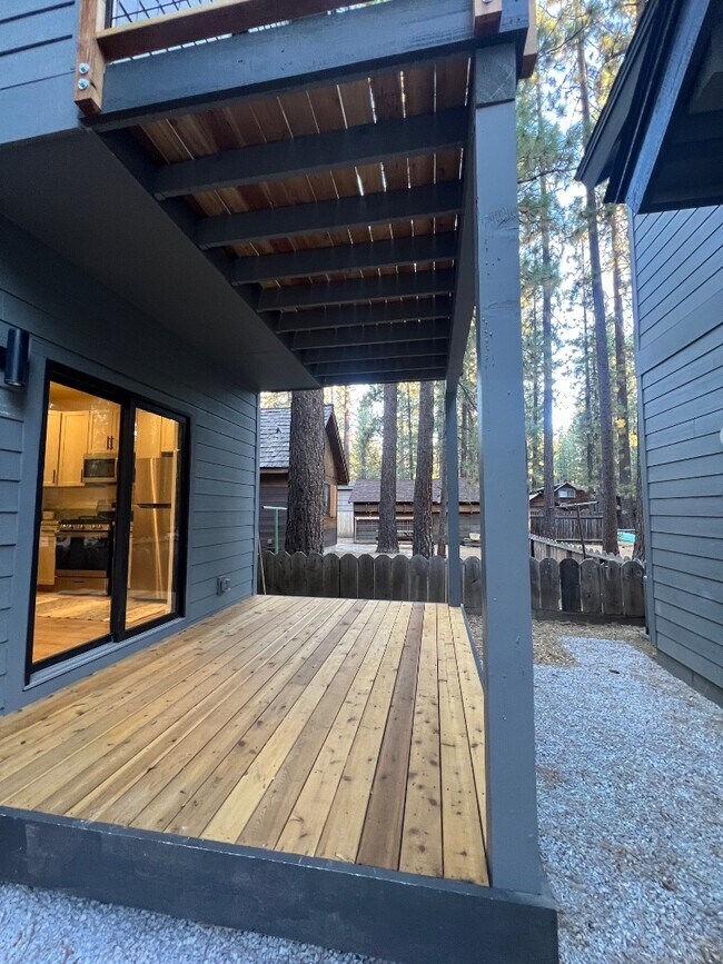 3317 Fir Ave in South Lake Tahoe, CA - Building Photo - Building Photo