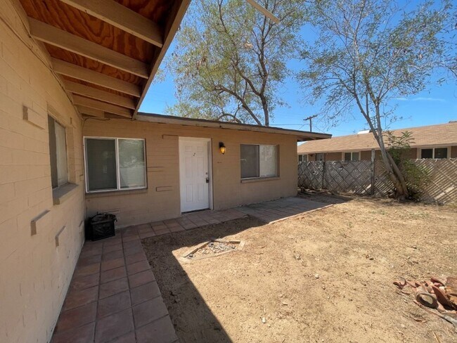 1625 W Peoria Ave in Phoenix, AZ - Building Photo - Building Photo