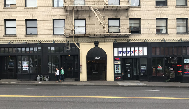 Cambridge & Trinity Apartments in Portland, OR - Building Photo - Building Photo