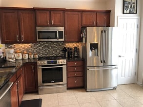 Room in Townhome on Macedonia Lake Dr in Cary, NC - Building Photo - Building Photo