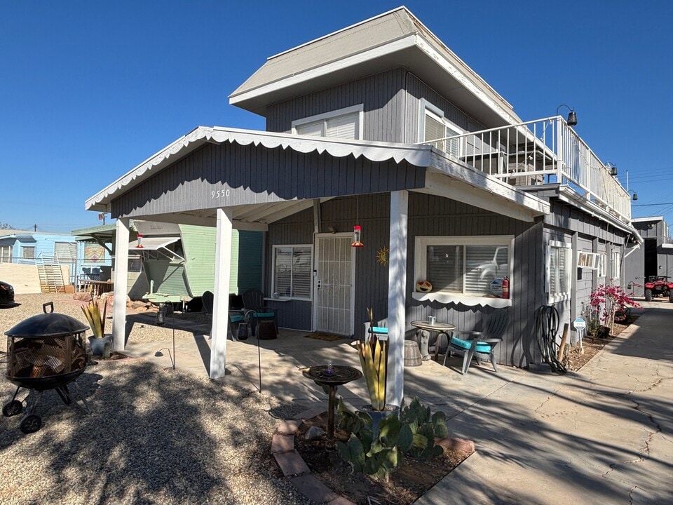 9550 Avenue F in Niland, CA - Building Photo