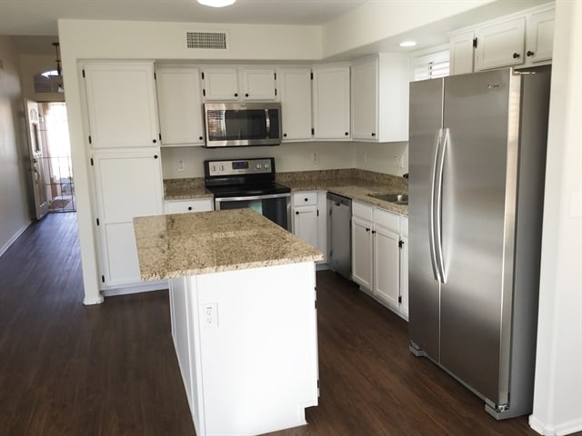 15439 S 45th St in Phoenix, AZ - Foto de edificio - Building Photo