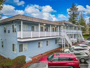 La Madera Apartments in Federal Way, WA - Building Photo - Building Photo