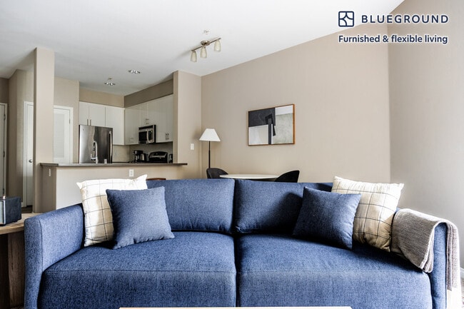 25 S Oak Knoll Ave in Pasadena, CA - Building Photo - Building Photo