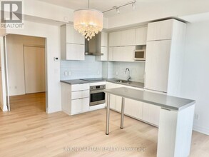 10-1010 Rouge Valley Dr W in Markham, ON - Building Photo - Building Photo