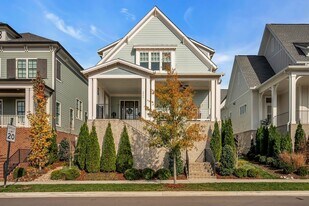 5045 Kathryn Ave in Franklin, TN - Building Photo