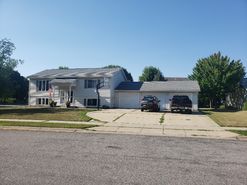 590 Ivy Ln in North Mankato, MN - Building Photo