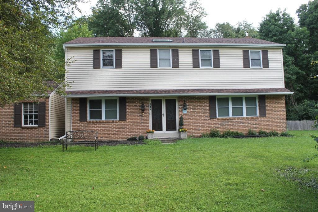 767 Fawn Hill Ln in Broomall, PA - Building Photo