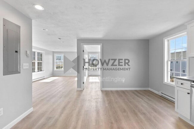 108 High St, Unit 108c in Wareham, MA - Foto de edificio - Building Photo