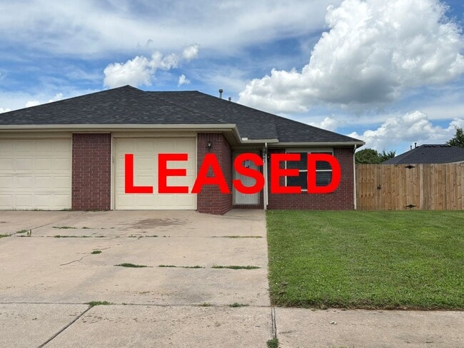 property at 401-403 E Asher Ct
