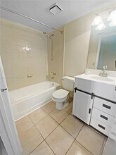 400 Palm Cir W in Pembroke Pines, FL - Building Photo - Building Photo