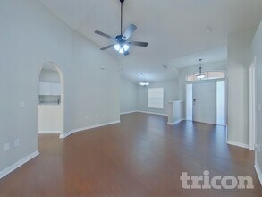 2391 Alclobe Cir in Ocoee, FL - Building Photo - Building Photo