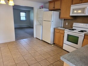 1225 Caln Meetinghouse Rd in Coatesville, PA - Building Photo - Building Photo