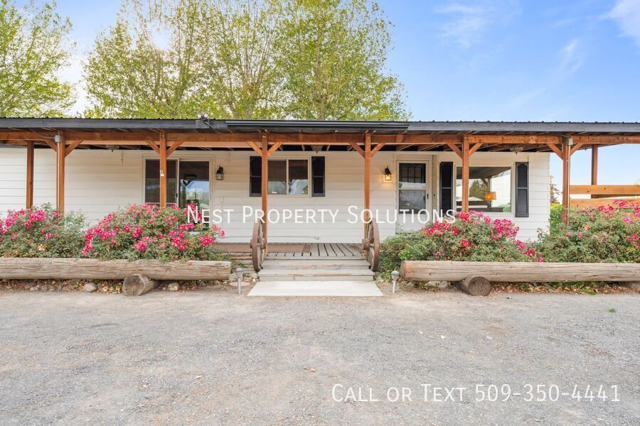10407 Kory Ln NE in Moses Lake, WA - Foto de edificio