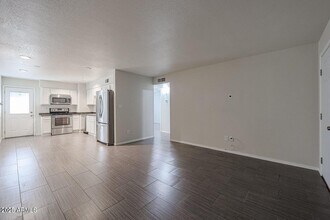 6819 N 12th St in Phoenix, AZ - Building Photo - Building Photo