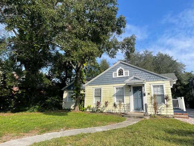 781 E Ridgewood St in Orlando, FL - Building Photo - Building Photo