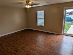 913 Weeping Willow Dr, Unit Four in Berea, KY - Foto de edificio - Building Photo