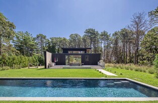 17 Bay View Ave in East Hampton, NY - Building Photo