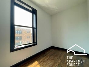 2648 W Augusta Blvd, Unit 3W in Chicago, IL - Building Photo - Building Photo