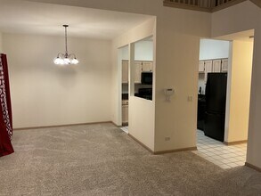 2196 Rossiter Pkwy in Plainfield, IL - Building Photo - Building Photo