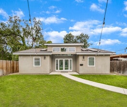 420 N Batavia St in Orange, CA - Building Photo - Building Photo