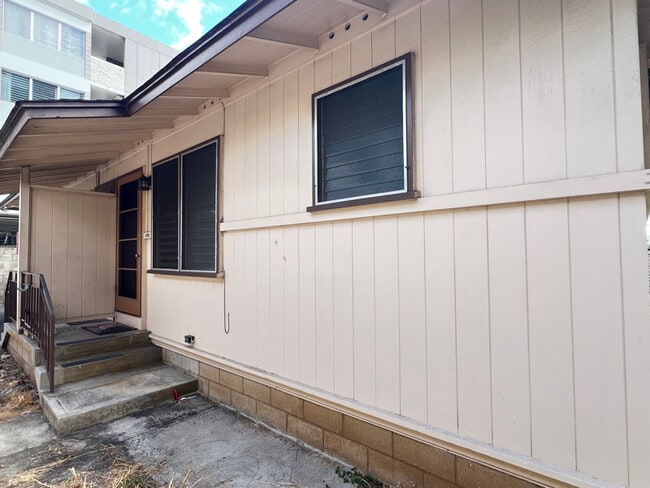 1231 Alexander St in Honolulu, HI - Building Photo - Building Photo