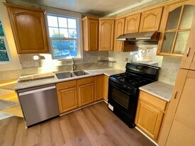 475 Newton Ave in Oakland, CA - Building Photo