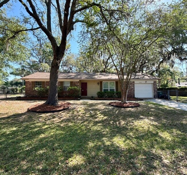 property at 12637 Condor Dr