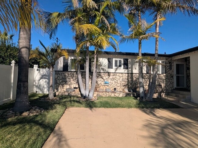 3718 Christine St in San Diego, CA - Building Photo - Building Photo
