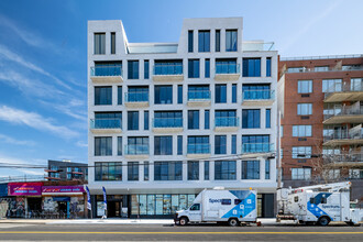 Marina Astoria in Astoria, NY - Building Photo - Building Photo