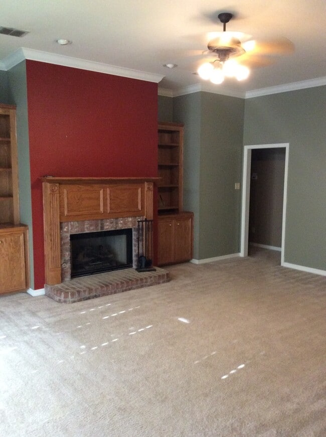 2306 Stockwell Rd in Bossier City, LA - Foto de edificio - Building Photo