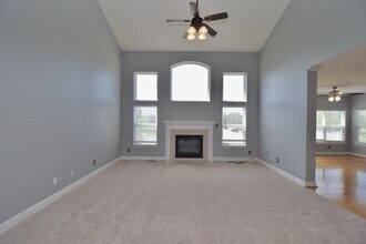 5167 Elm Leaf Trail in Hamilton, OH - Building Photo - Building Photo