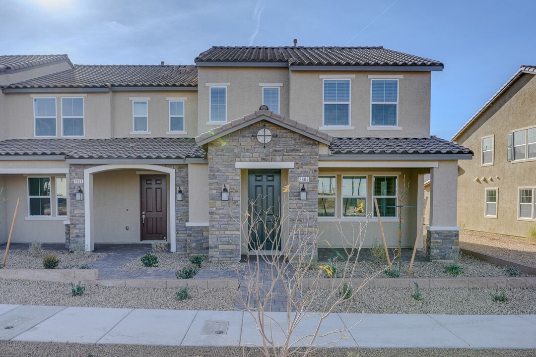 2807 Abrantes Pl in Henderson, NV - Building Photo