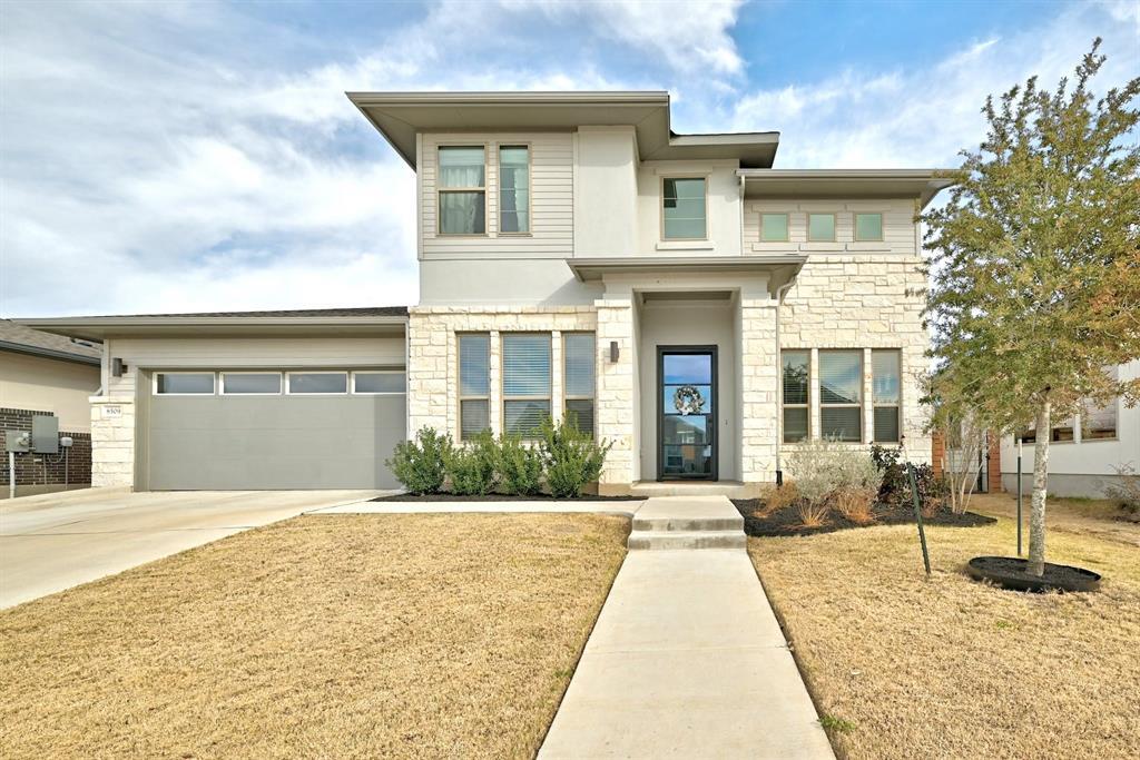 8509 Silverthorne St in Austin, TX - Building Photo