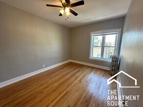 4908 N St Louis Ave in Chicago, IL - Foto de edificio - Building Photo