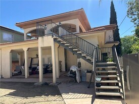 719 E Harvard Rd in Burbank, CA - Building Photo