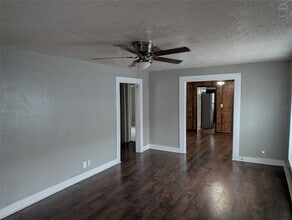 3203 Eastex Fwy in Houston, TX - Building Photo - Building Photo