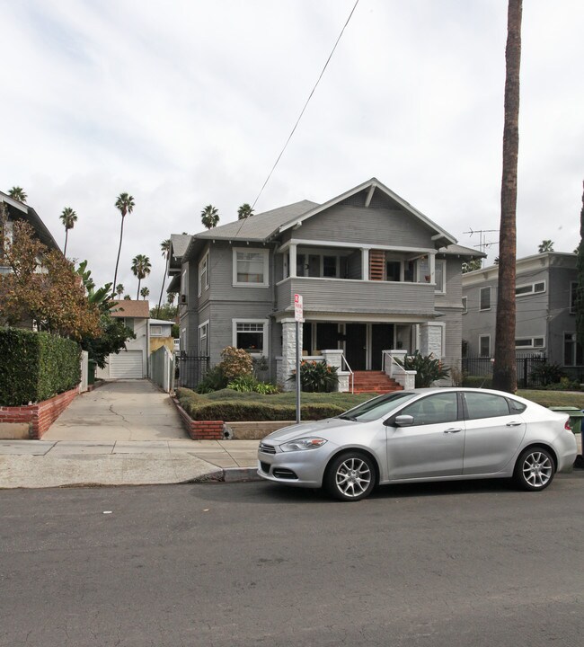 1818 N Van Ness Ave in Los Angeles, CA - Building Photo