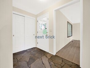 36 128th Ave SE in Bellevue, WA - Building Photo - Building Photo